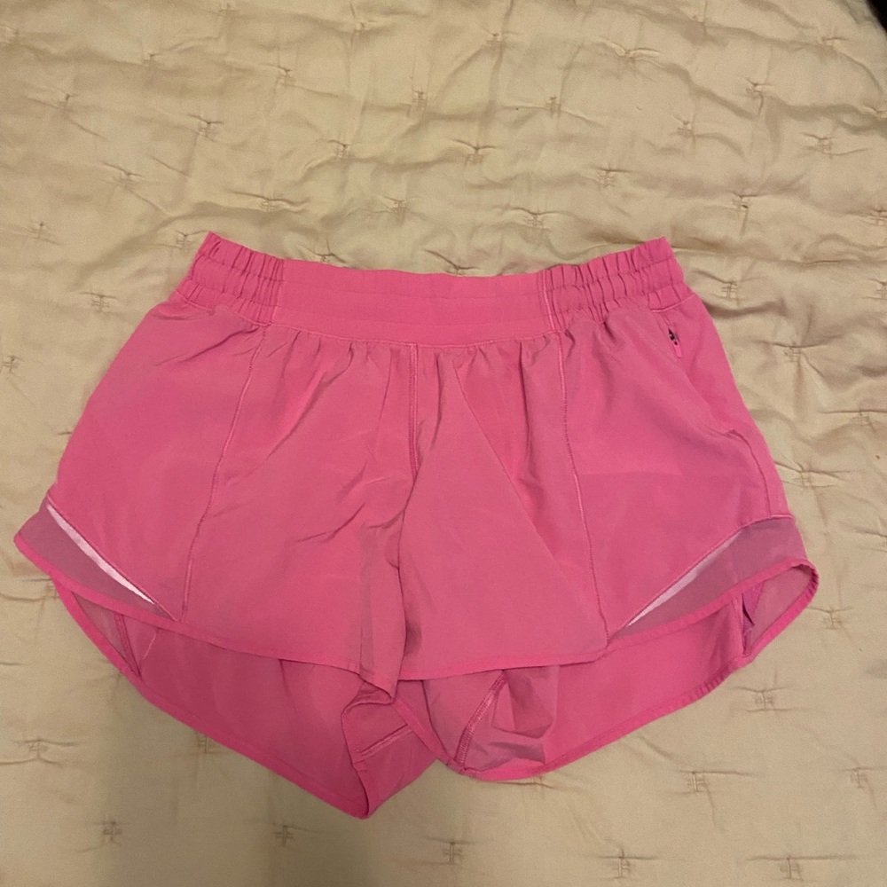 Hotty hot lululemon 4” shorts